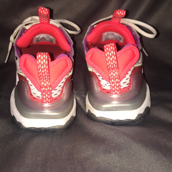 Nike React Running Shoes - Picture 3 of 5